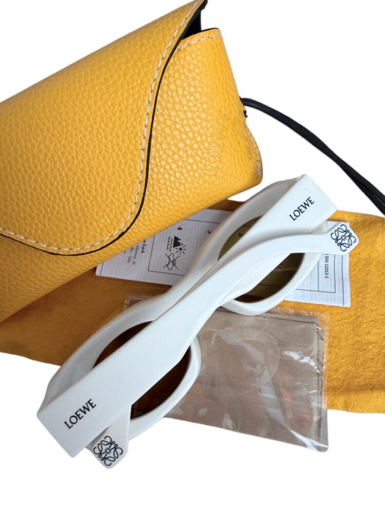 LOEWE Black/White LW400331 Paula's Ibiza Oval Sunglasses - Image 4