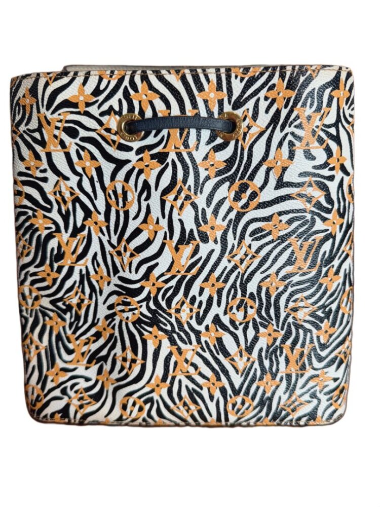 Louis Vuitton NeoNoe Handbag Limited Edition Jungle Monogram Giant - Image 3