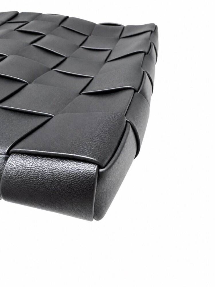 Bottega Veneta Nappa Intrecciato The Snap Clutch Black - Image 4
