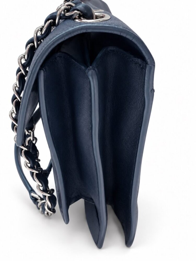 CHANEL Leather Rectangle Navy Blue Quilted Handbag - Image 5
