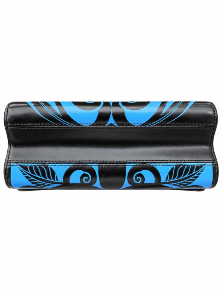 Louis Vuitton Twist MM Smooth Leather Shoulder Bag - Image 4