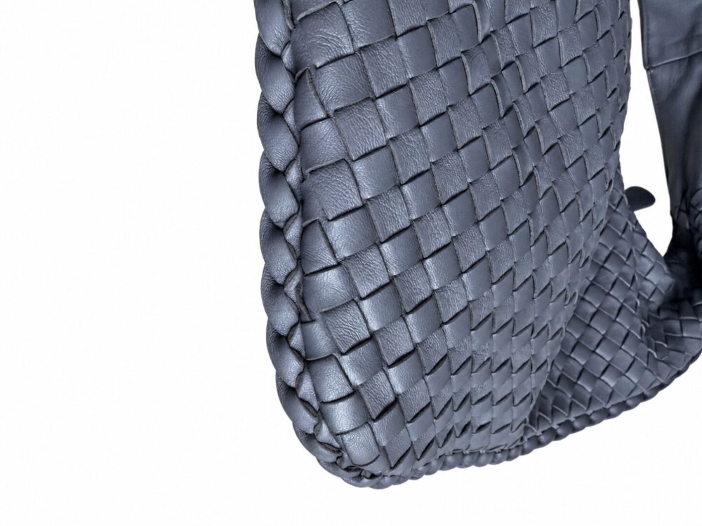Bottega Veneta Blue Intrecciato Quilted Leather Belly Shoulder Bag - Image 6