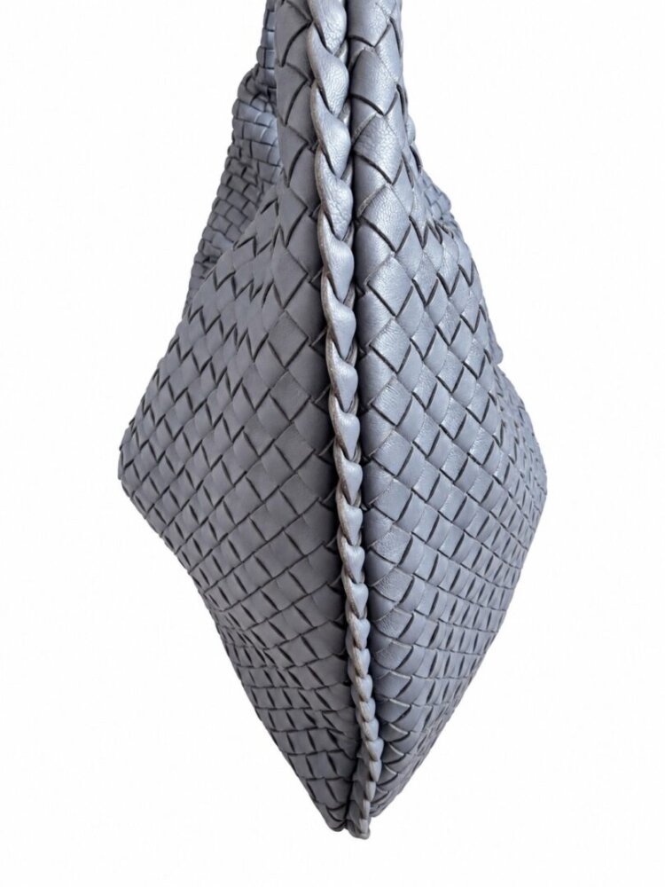 Bottega Veneta Blue Intrecciato Quilted Leather Belly Shoulder Bag - Image 8