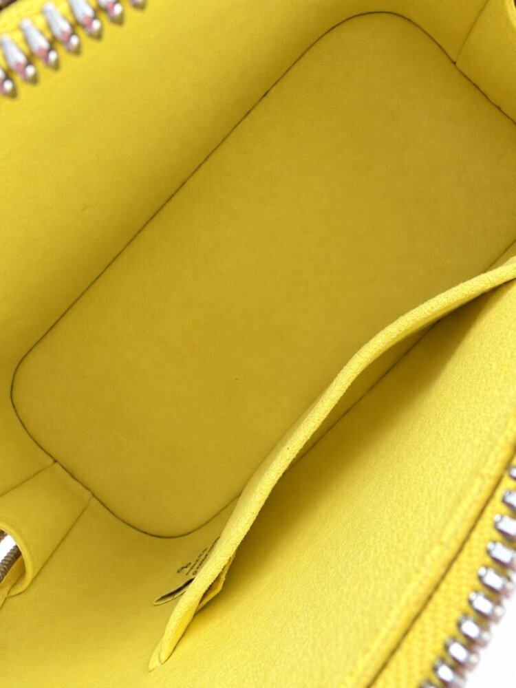 Louis Vuitton Epi Alma BB Pistache - Image 6