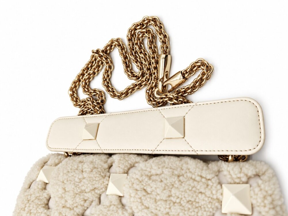 Valentino VALENTINO Leather Studded Chain Bag with Fur Finish / Beige - Image 4