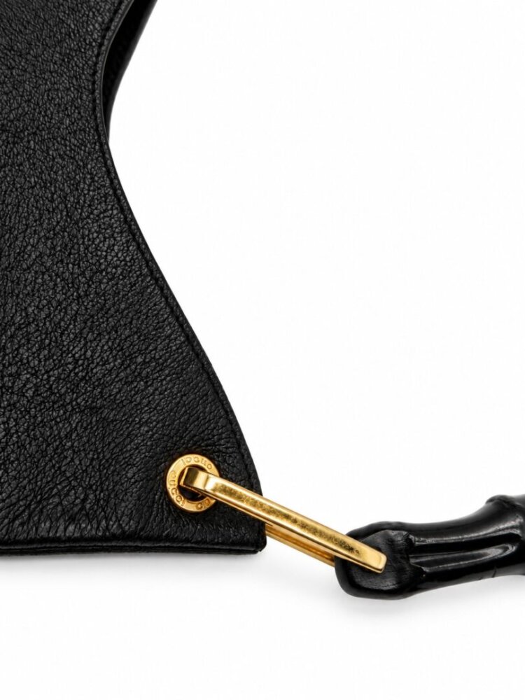Gucci Black Textured Leather Bamboo Shoulder Bag - Image 4